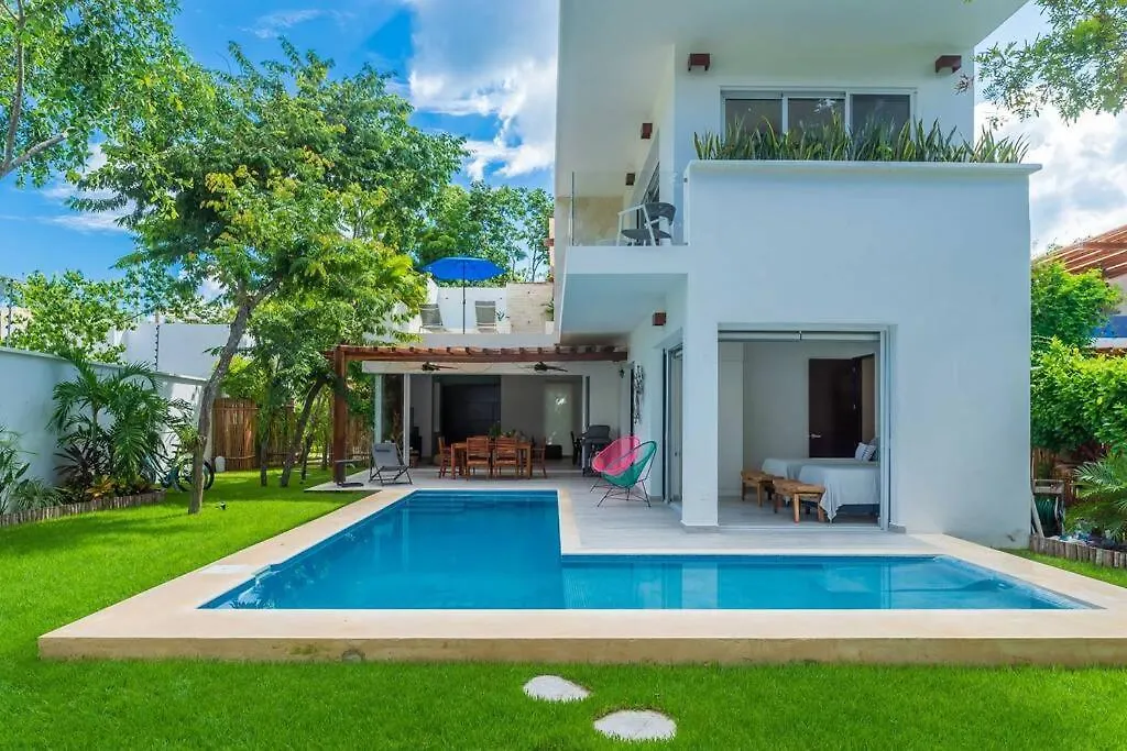 Luxury Private 3Bed Villa, Garden, Pool,Security 툴룸 0*,  멕시코