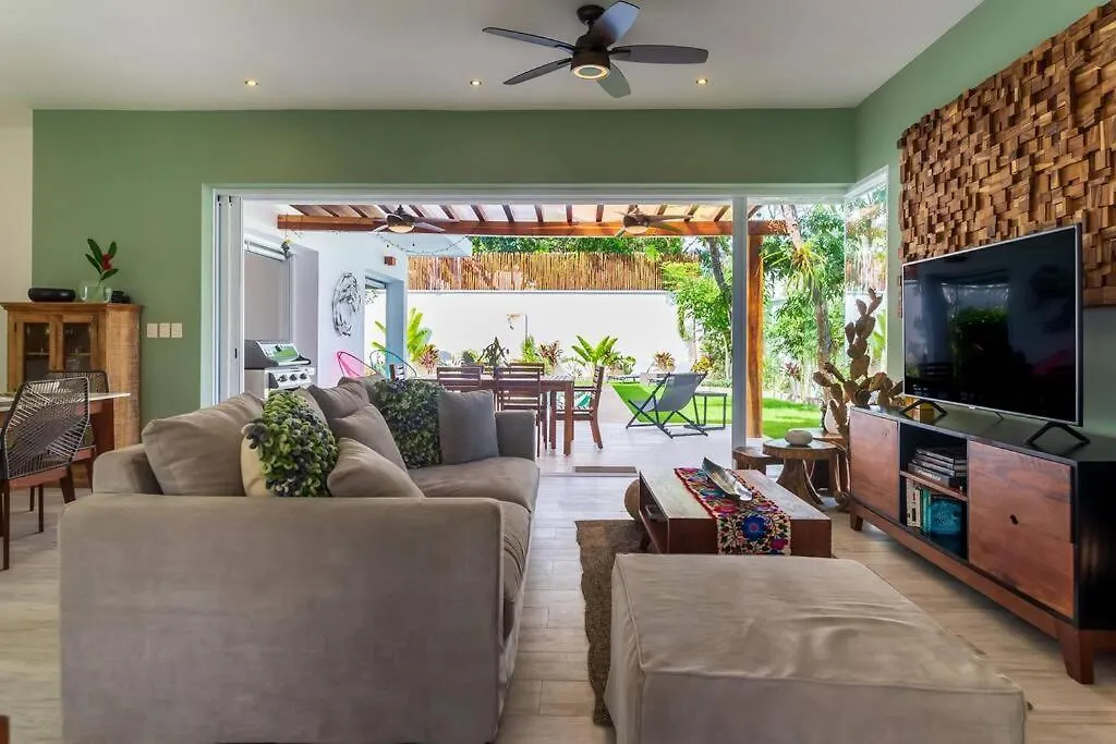Luxury Private 3Bed Villa, Garden, Pool,Security 툴룸